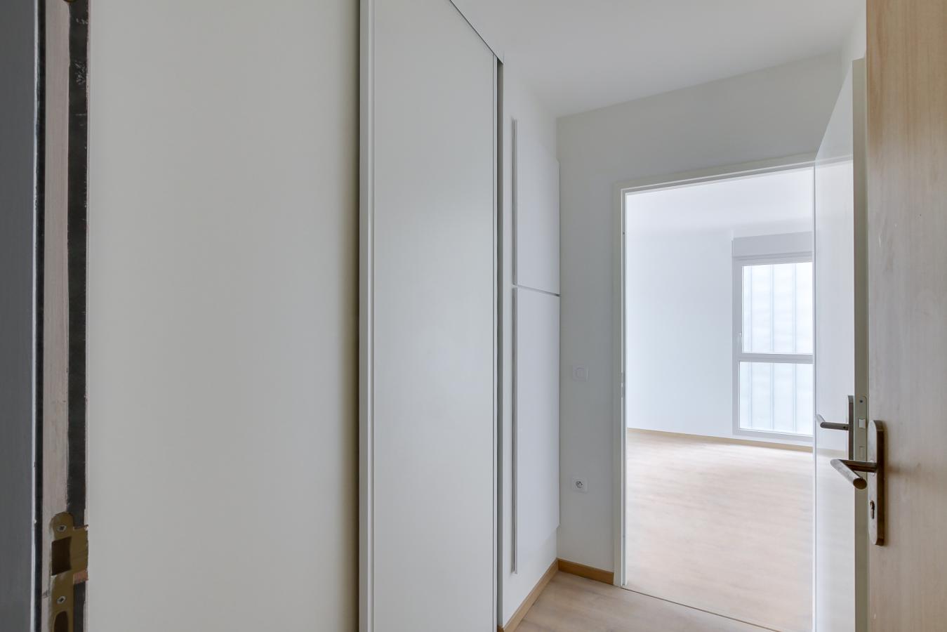 
																			1 pièce - 
																		2ème étage - 35m² - 481,37 € - Photo #4