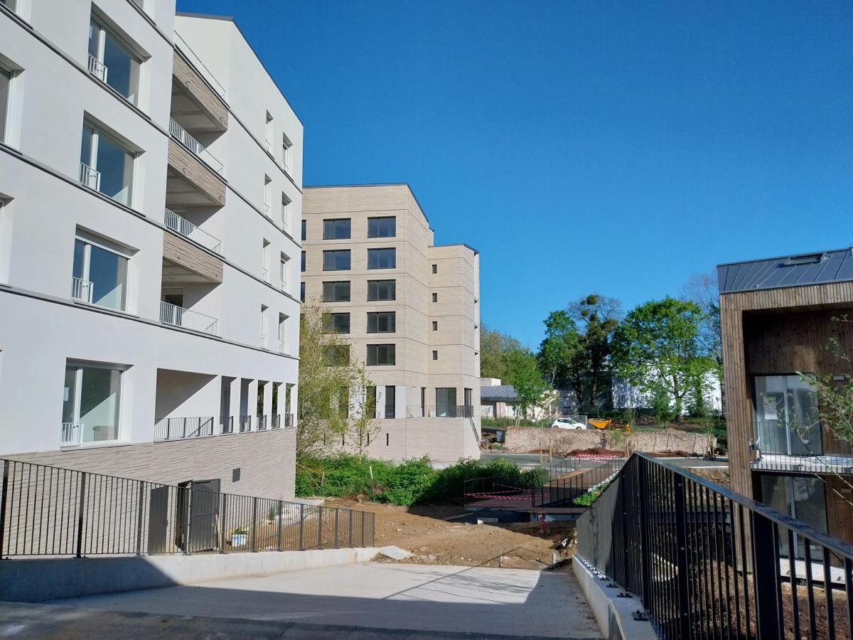 
																																							4 pièces - 
																																						3ème étage - 88m² - 1 214,71 € - Photo #1