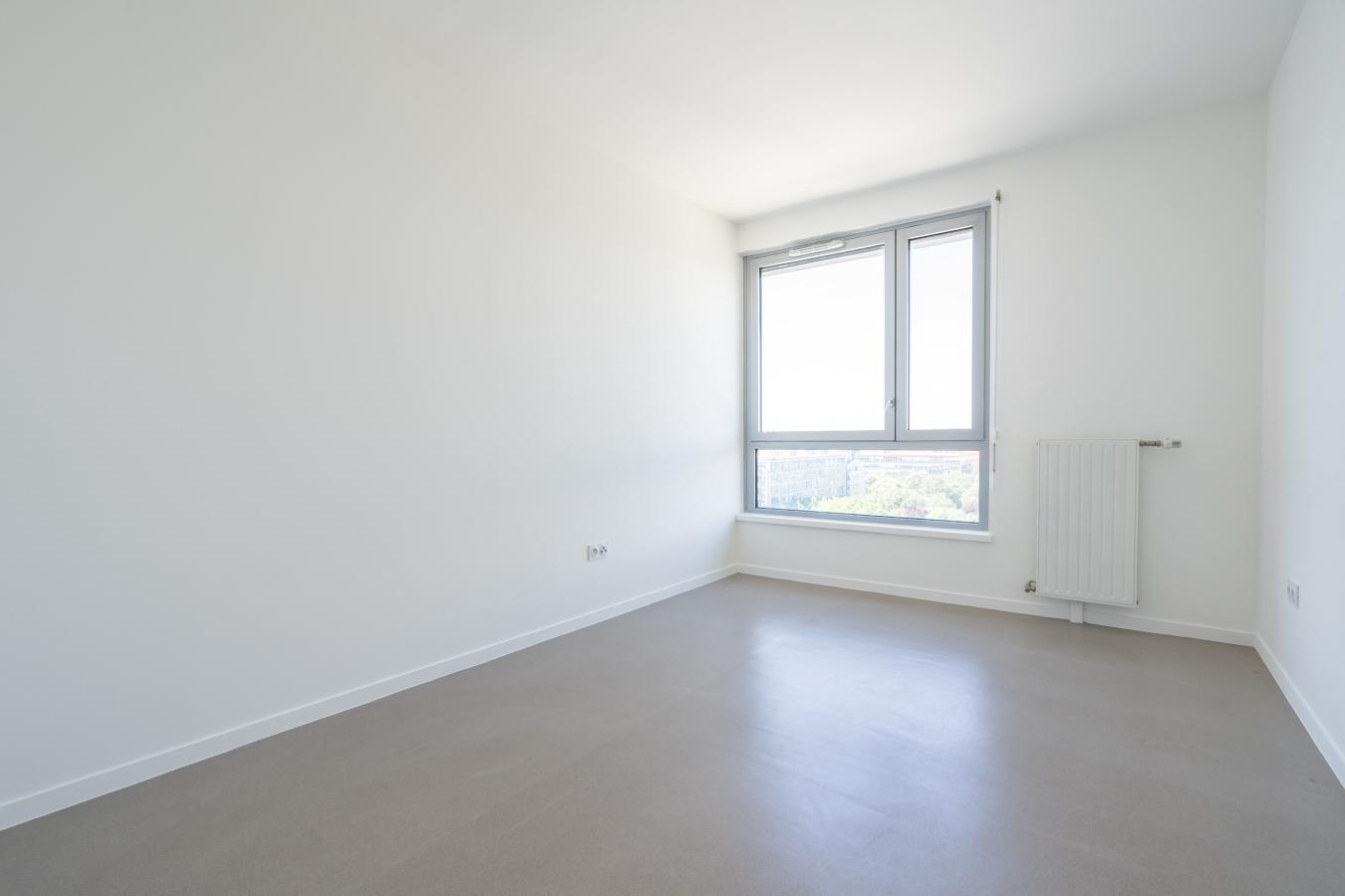 
																			3 pièces - 
																		6ème étage - 76m² - 1 749,00 € - Photo #3