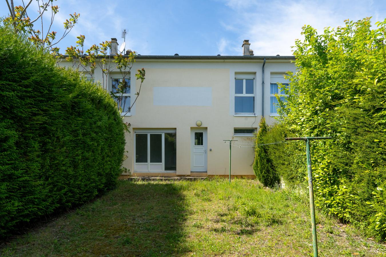 4 pièces - RDC - 74m² - 142 000 € - Photo #1