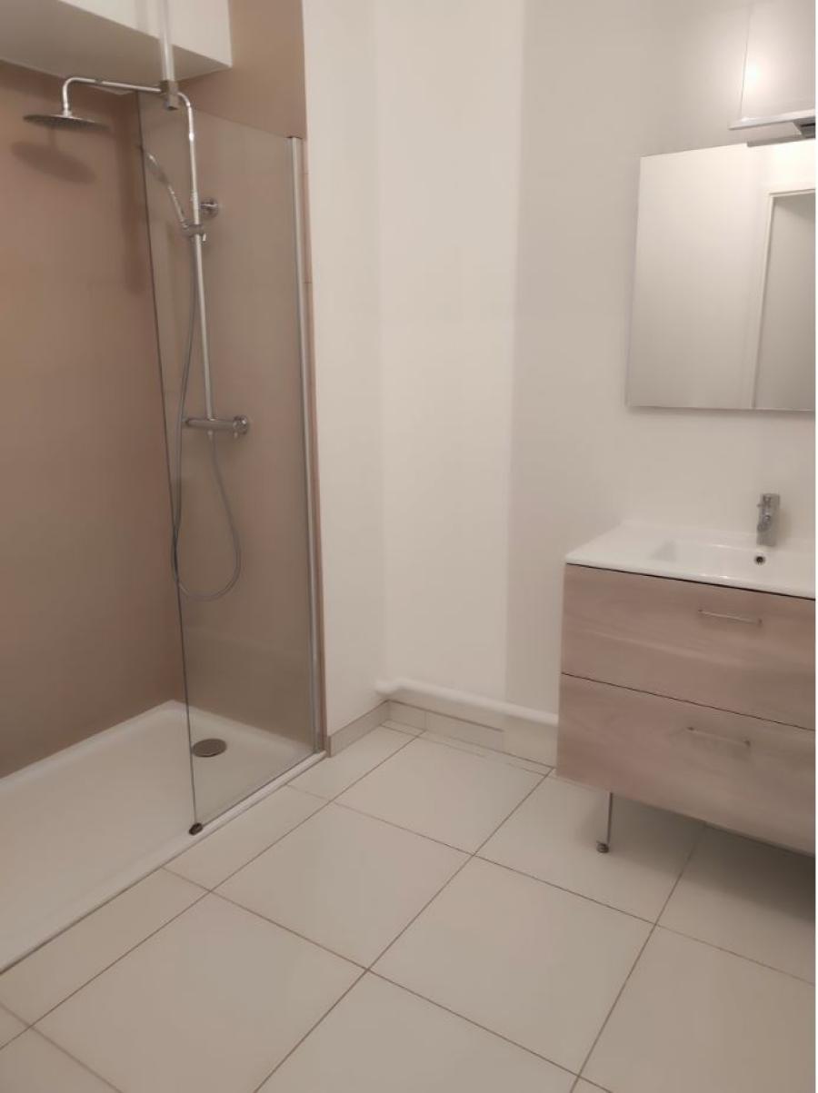 
																																							3 pièces - 
																																						RDC - 74m² - 1 426,59 € - Photo #5