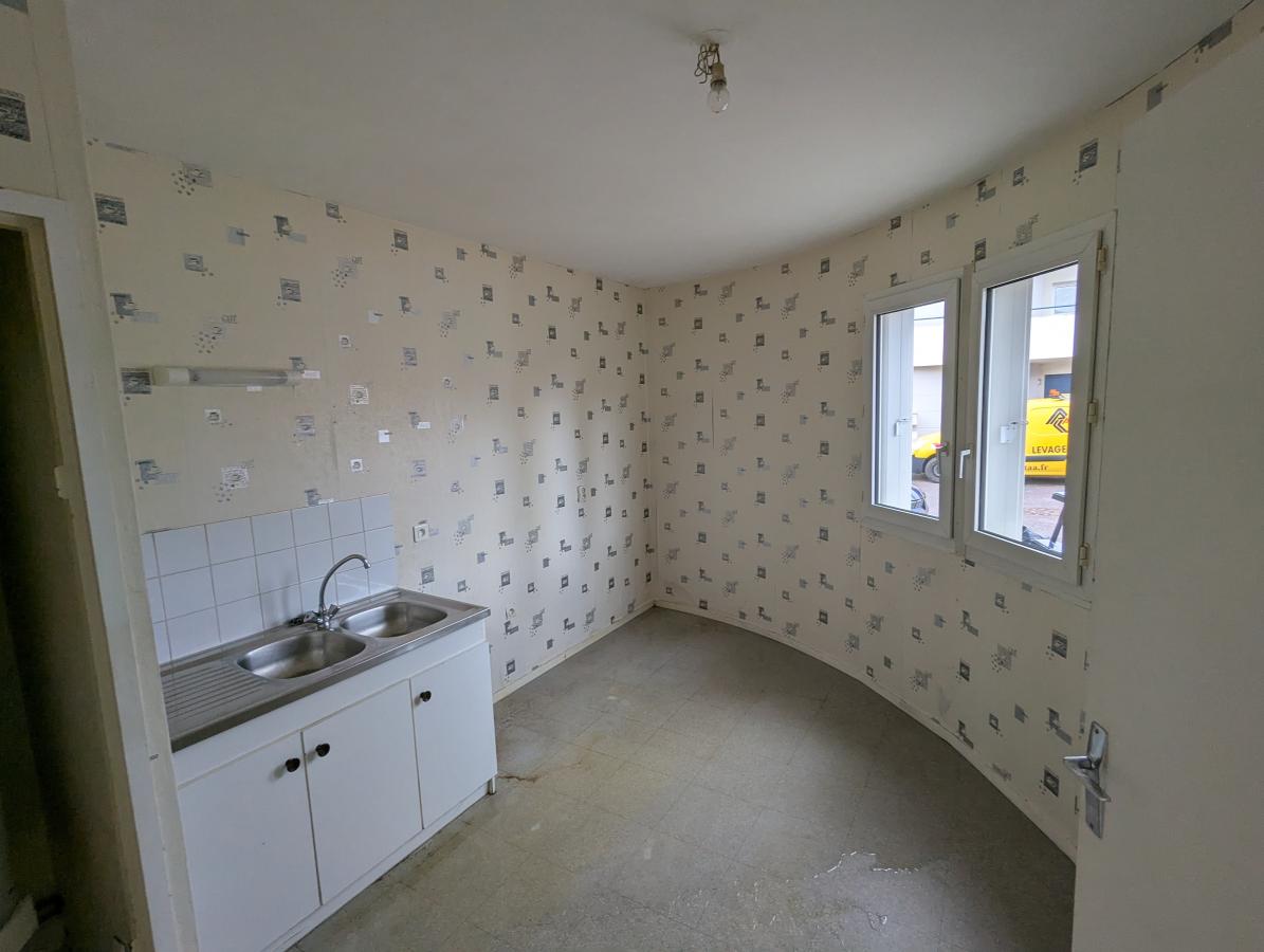 3 pièces - RDC - 80m² - 120 000 € - Photo #2