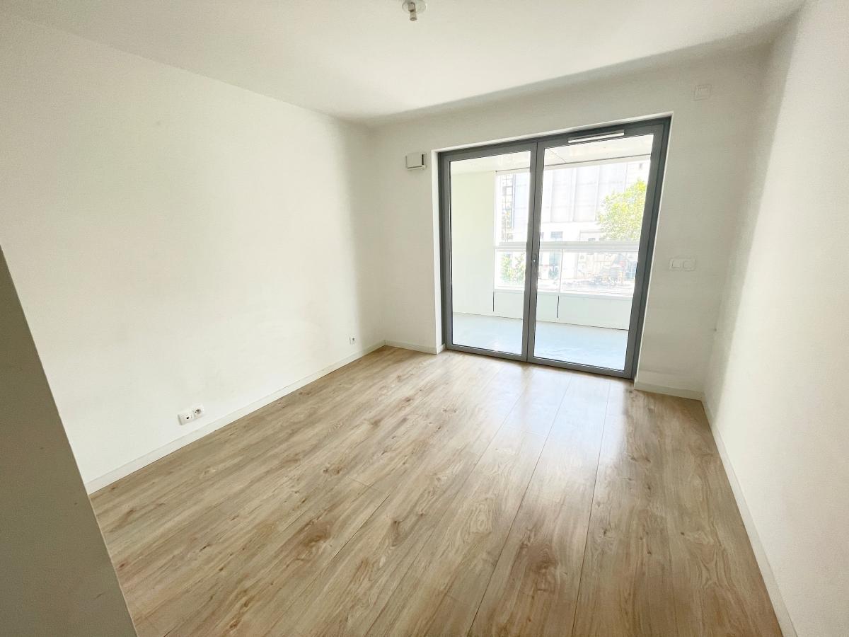 3 pièces - 1er étage - 69m² - 2 013,02 € - Photo #2