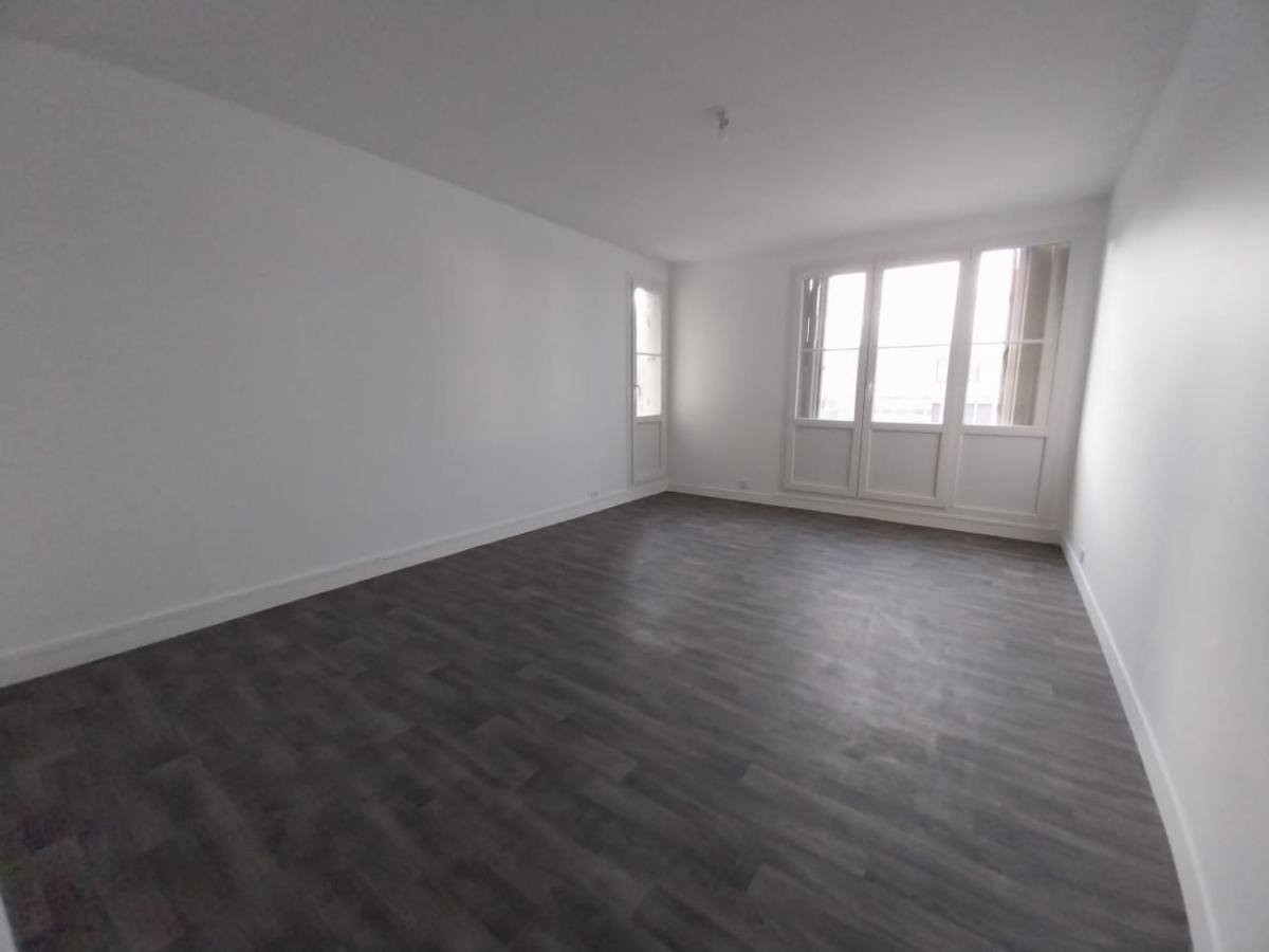 
																			3 pièces – 
																		1er étage – 63m² - 142 000 € - Photo #0