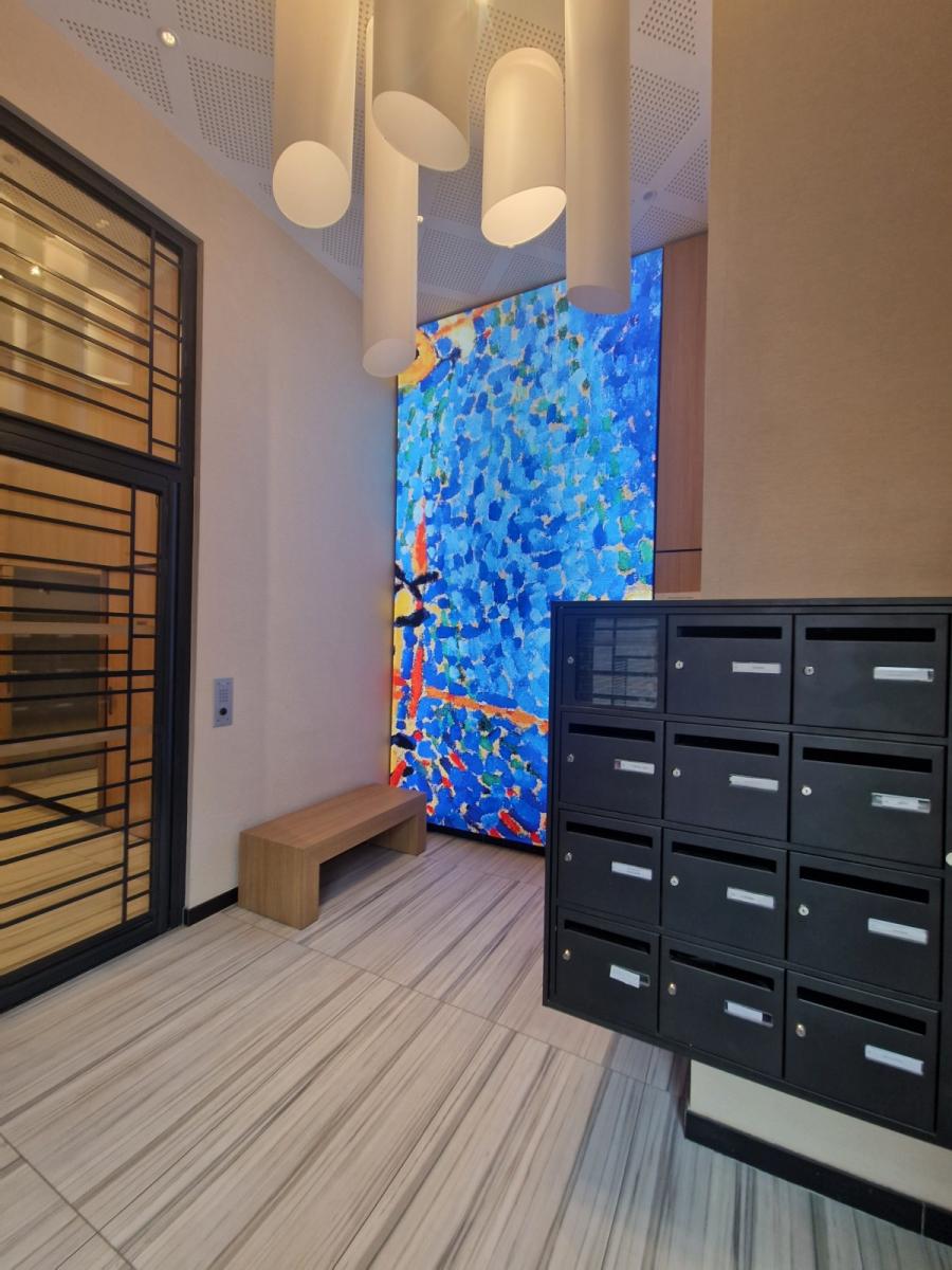 
																																							4 pièces - 
																																						3ème étage - 84m² - 1 849,52 € - Photo #2