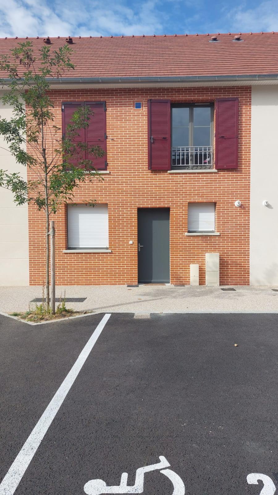 
																																							4 pièces - 
																																						RDC - 87m² - 875,49 € - Photo #7