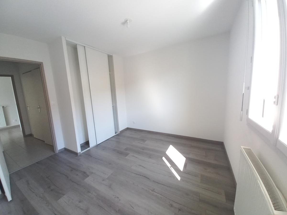 3 pièces - 1er étage - 69m² - 805,41 € - Photo #3