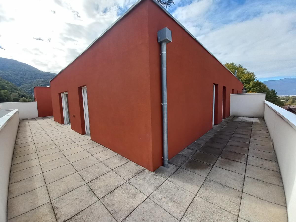 4 pièces - 3ème étage - 78m² - 1 022,12 € - Photo #0