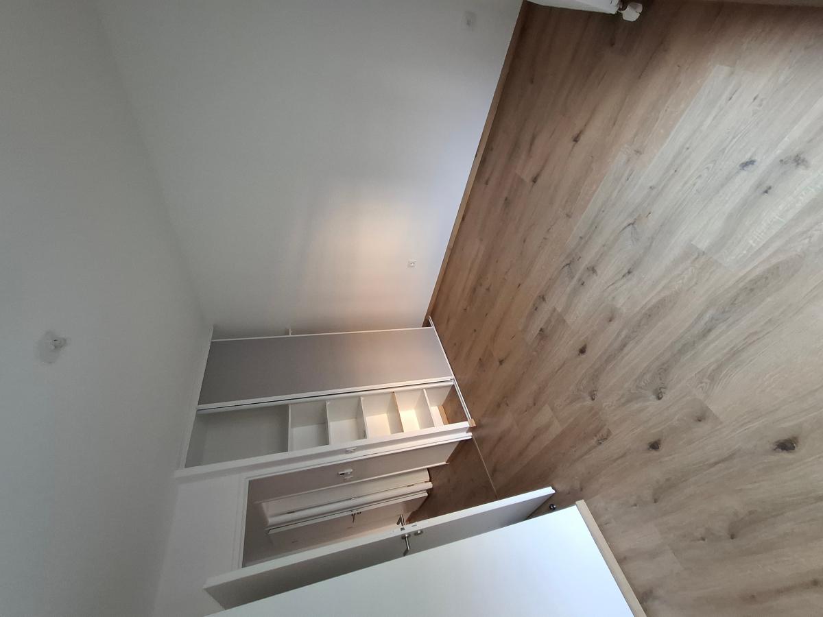 
																																							3 pièces - 
																																						3ème étage - 62m² - 903,85 € - Photo #5