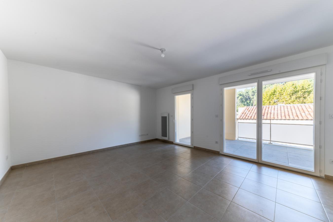 2 pièces - RDC - 46m² - 722,48 € - Photo #2
