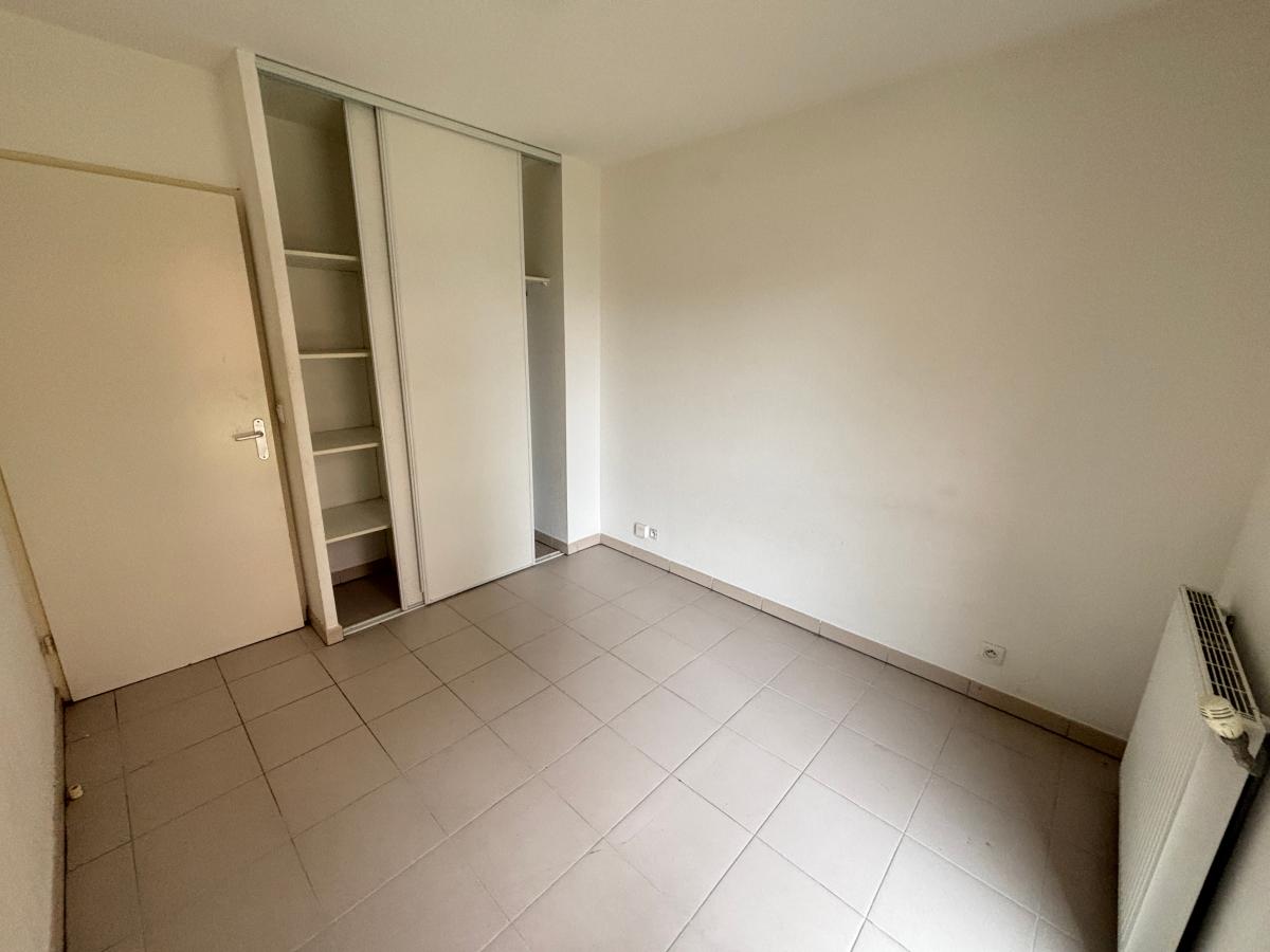 
																			4 pièces - 
																		RDC - 84m² - 1 039,28 € - Photo #6