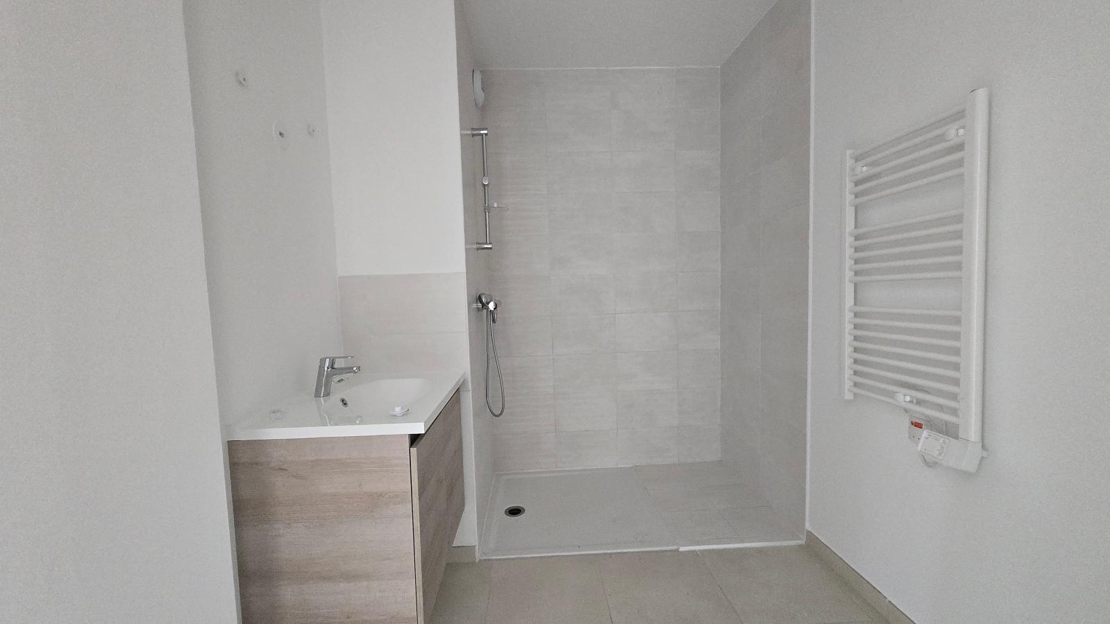 
																																							3 pièces - 
																																						RDC - 60m² - 832,34 € - Photo #5