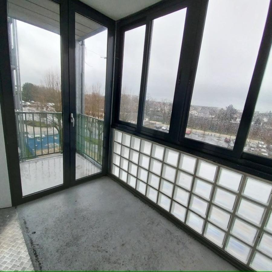 
																			4 pièces - 
																		3ème étage - 77m² - 156 000 € - Photo #2