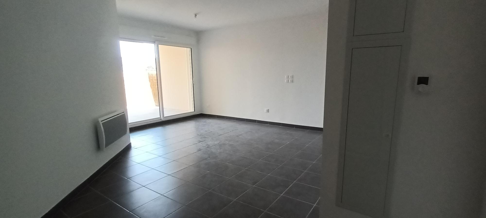 
																																							2 pièces - 
																																						RDC - 47m² - 882,77 € - Photo #4