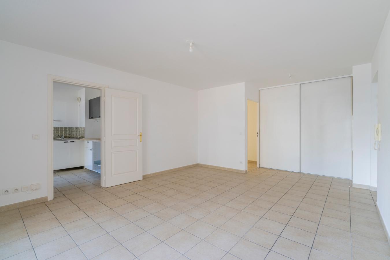 
																			3 pièces - 
																		RDC - 225 400 € - Photo #4