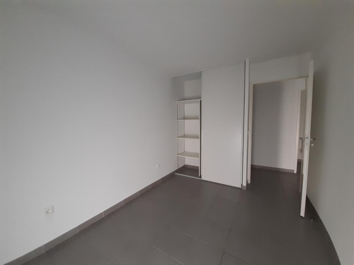 
																																							3 pièces - 
																																						1er étage - 59m² - 721,62 € - Photo #4