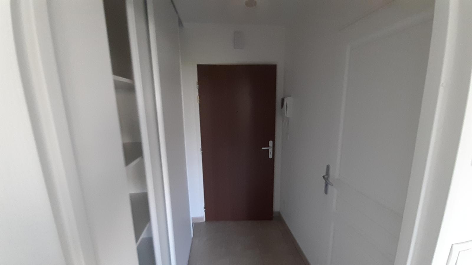 
																			2 pièces – 
																		2ème étage – 35m² - 105 000 € - Photo #4