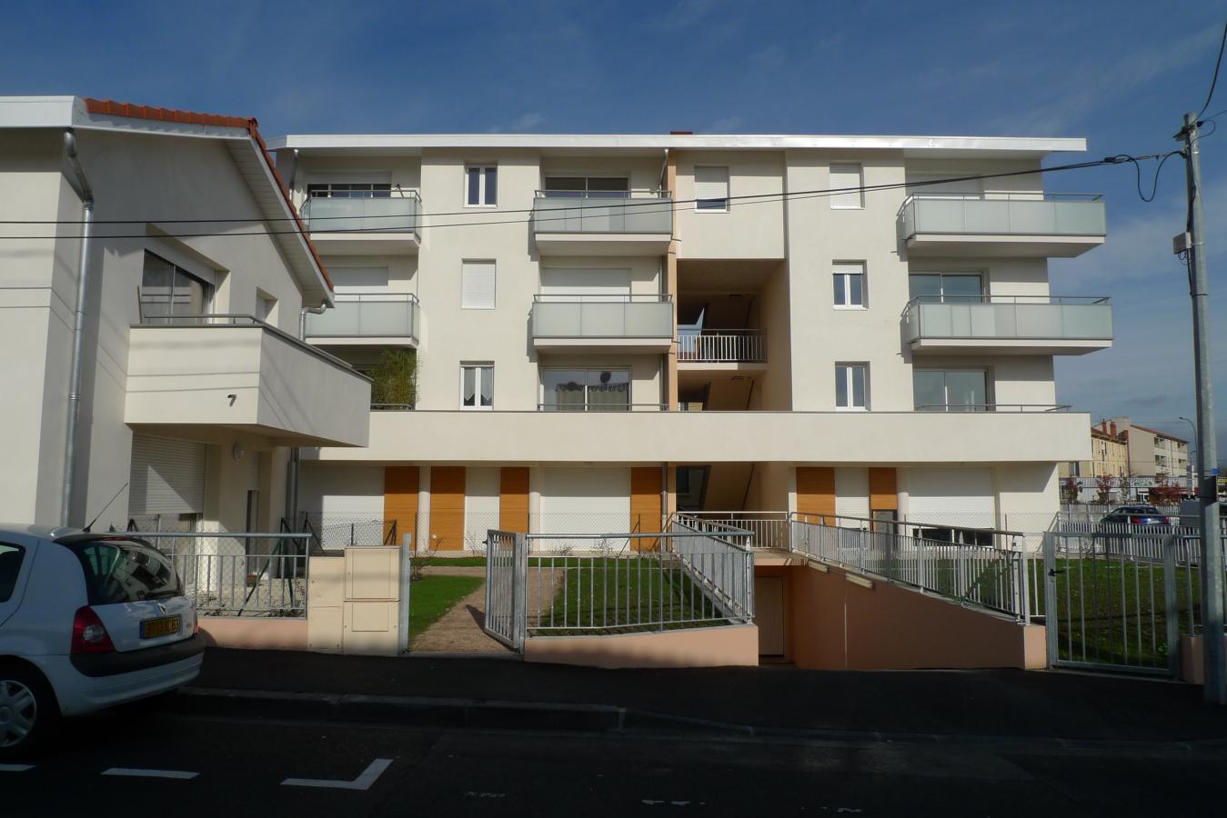 3 pièces - 1er étage - 64m² - 559,53 € - Photo #0