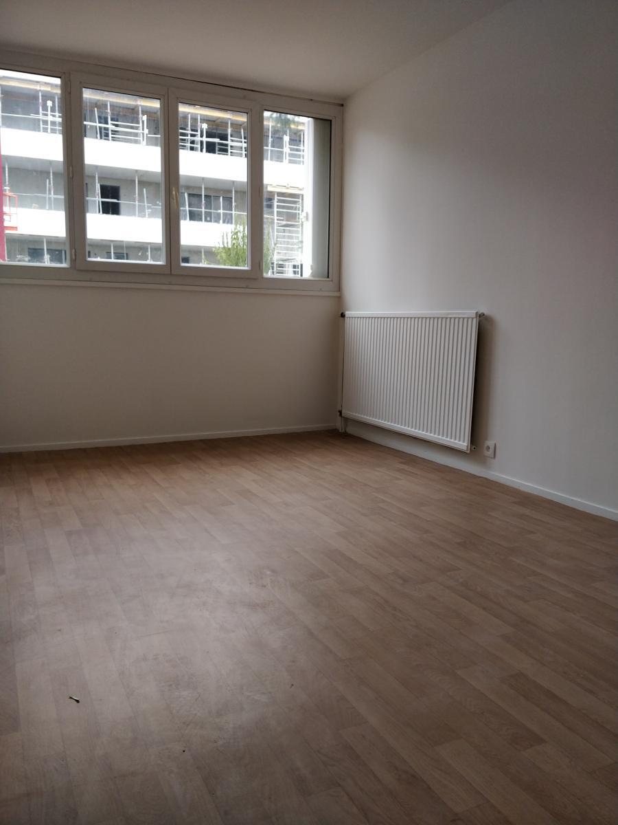 
																																							1 pièce – 
																																						RDC – 38m² - 170 000 € - Photo #2