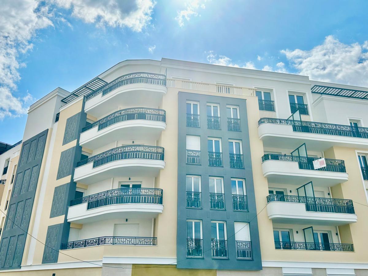 
																			4 pièces - 
																		3ème étage - 79m² - 1 550,40 € - Photo #7