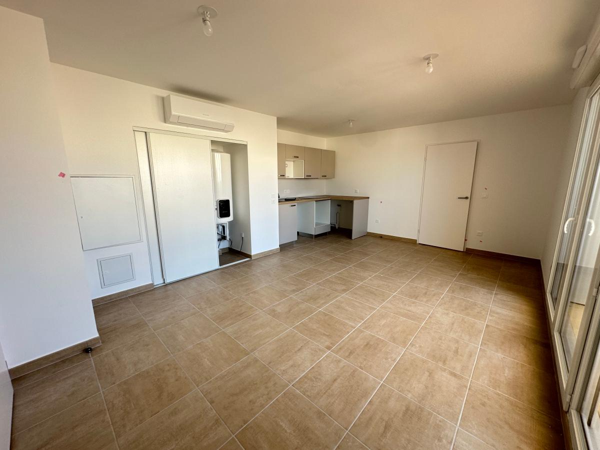 
																																							3 pièces - 
																																						1er étage - 62m² - 750,26 € - Photo #2