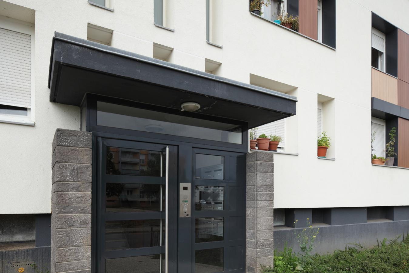 
																																							4 pièces - 
																																						RDC - 84m² - 648,19 € - Photo #1