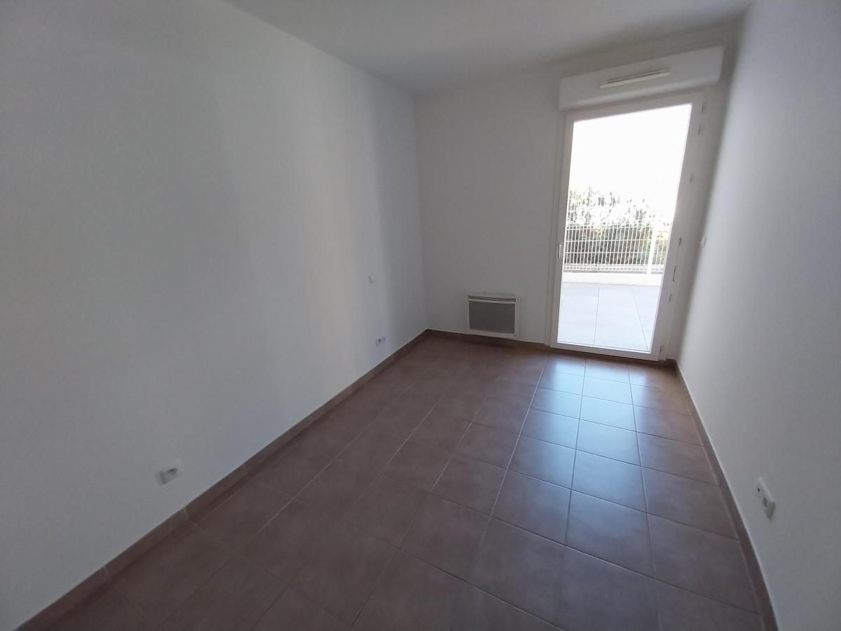 3 pièces - 3ème étage - 66m² - 1 140,08 € - Photo #4