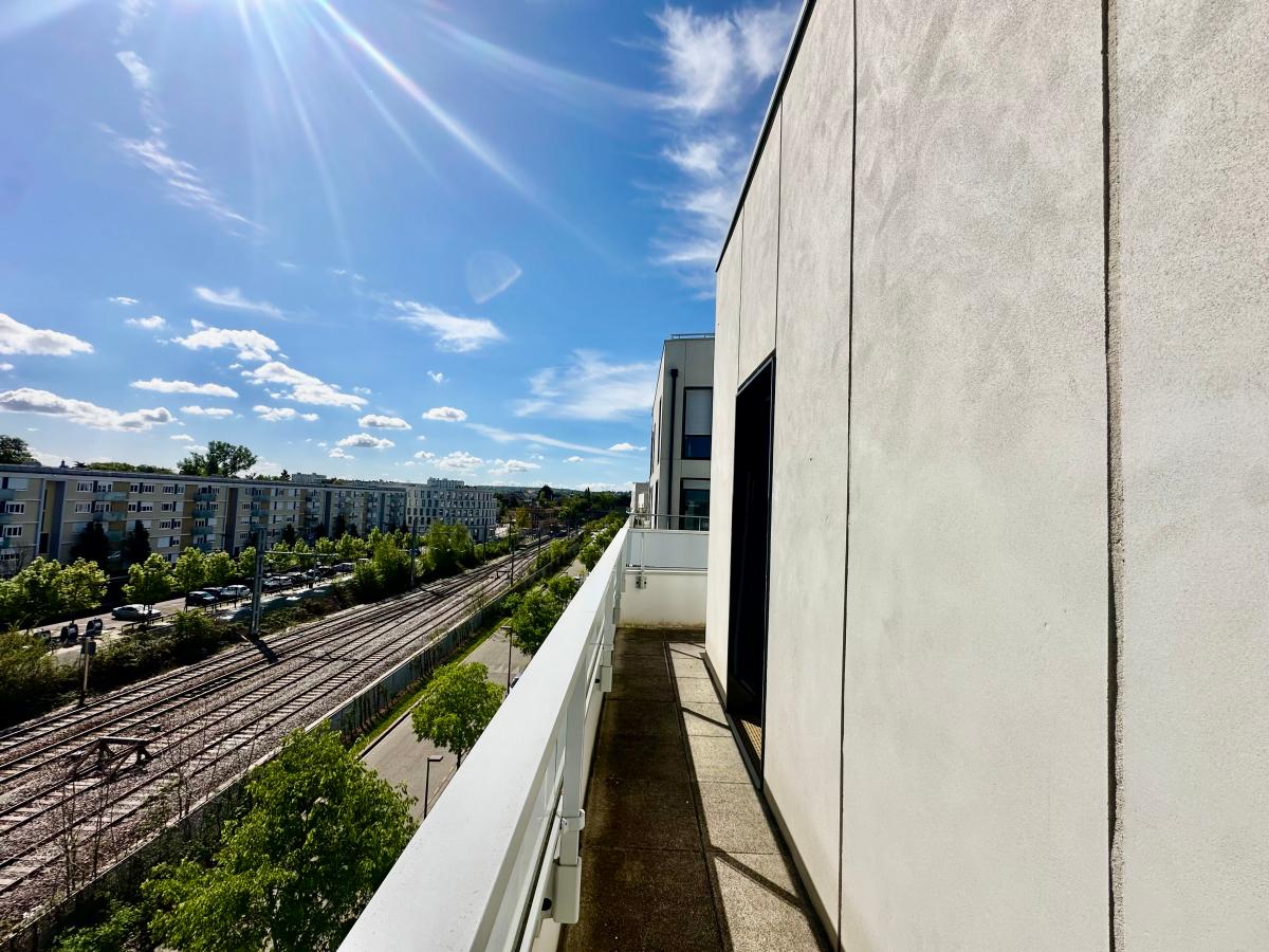 
																																							2 pièces - 
																																						4ème étage - 44m² - 1 067,27 € - Photo #2