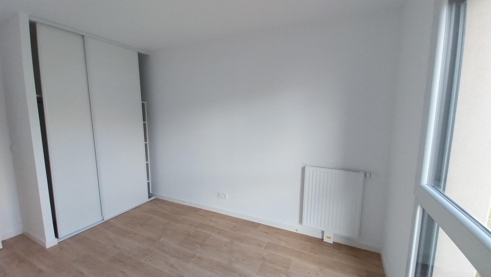 
																																							3 pièces - 
																																						RDC - 65m² - 689,33 € - Photo #4