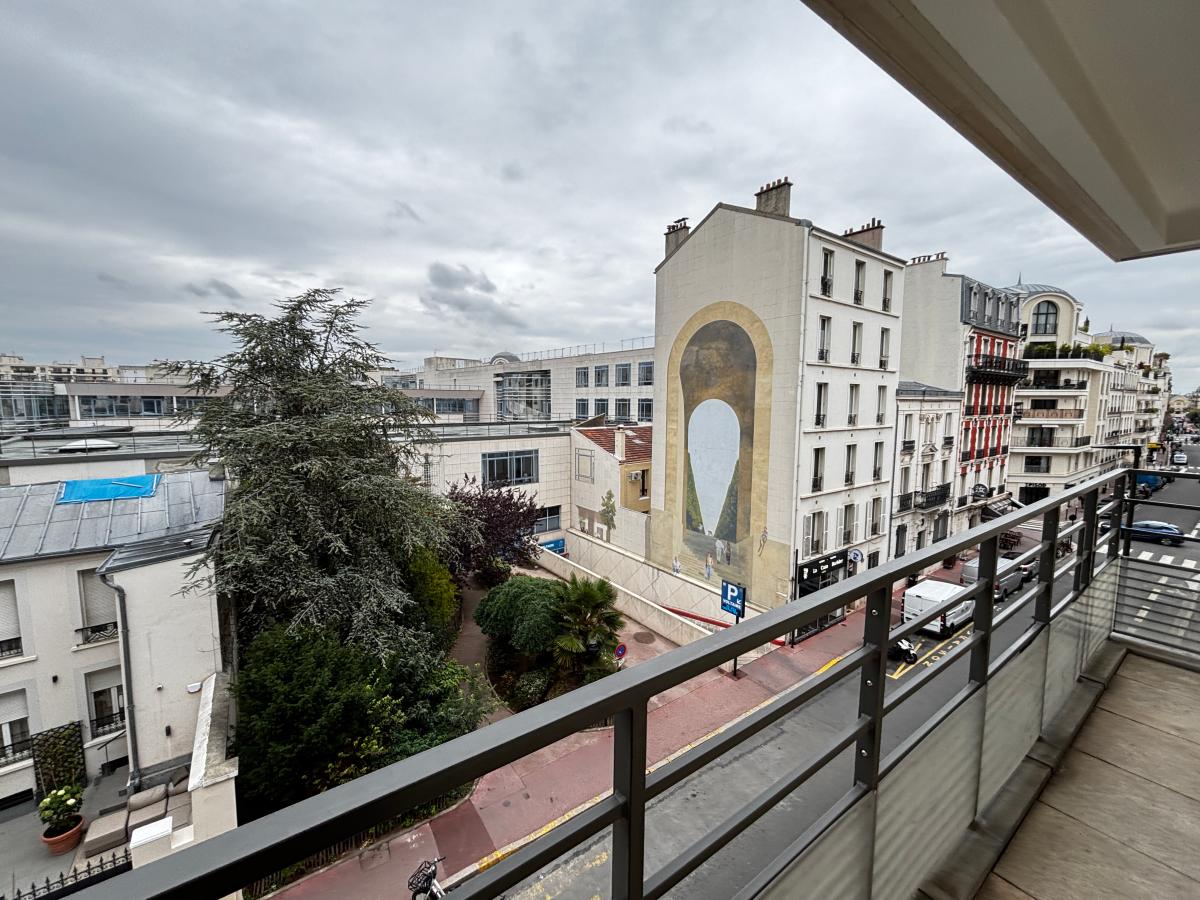 
																																							3 pièces - 
																																						3ème étage - 65m² - 2 090,98 € - Photo #3