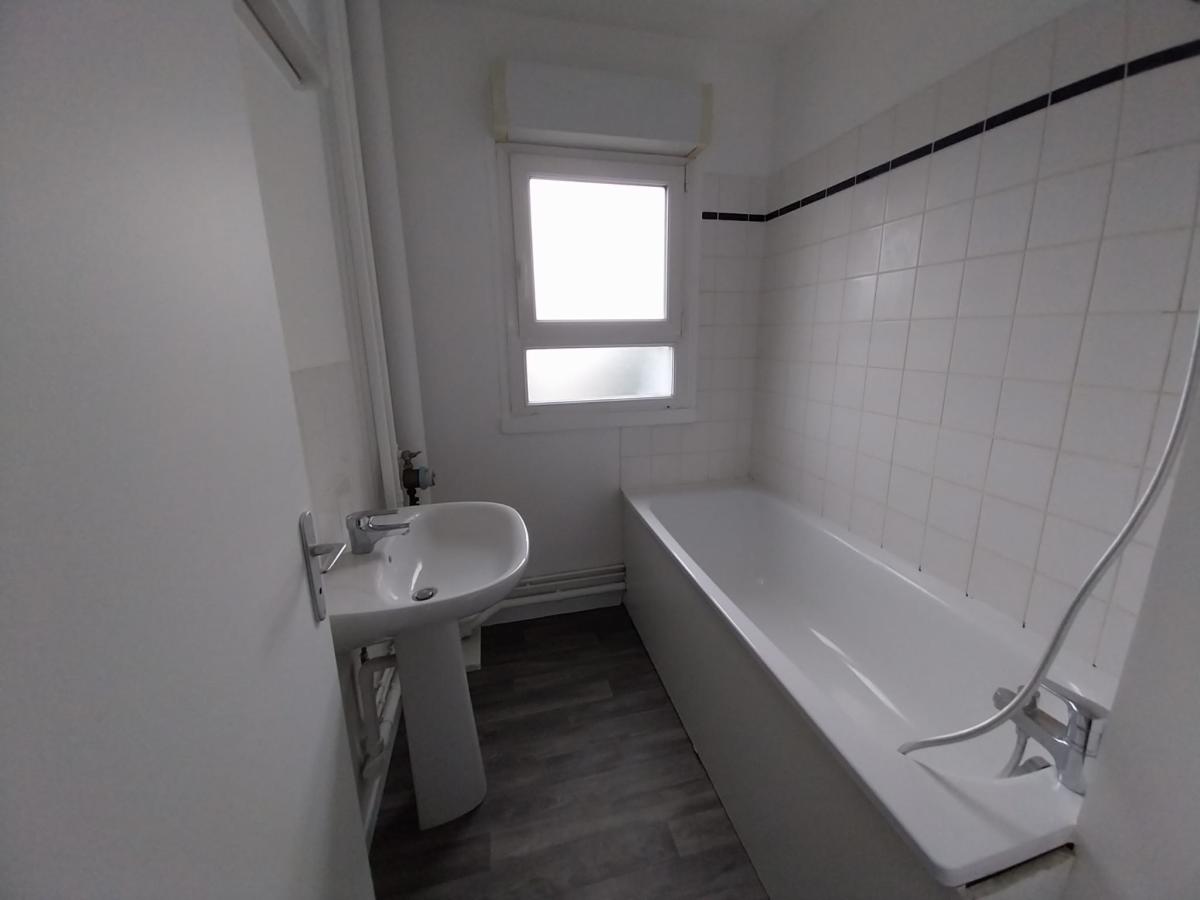
																			3 pièces - 
																		4ème étage - 61m² - 249 000 € - Photo #6