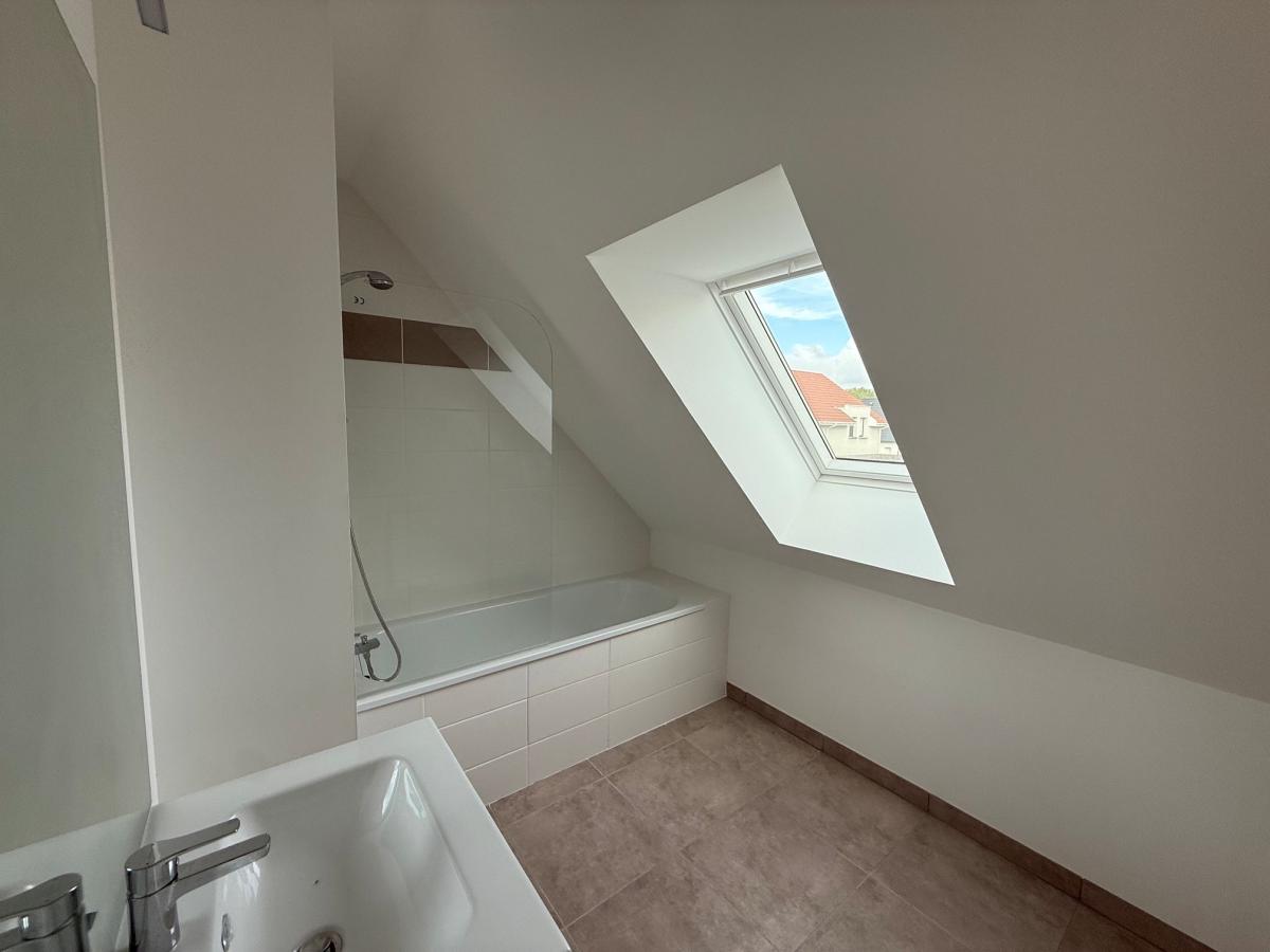 
																																							4 pièces - 
																																						RDC - 85m² - 794,14 € - Photo #3