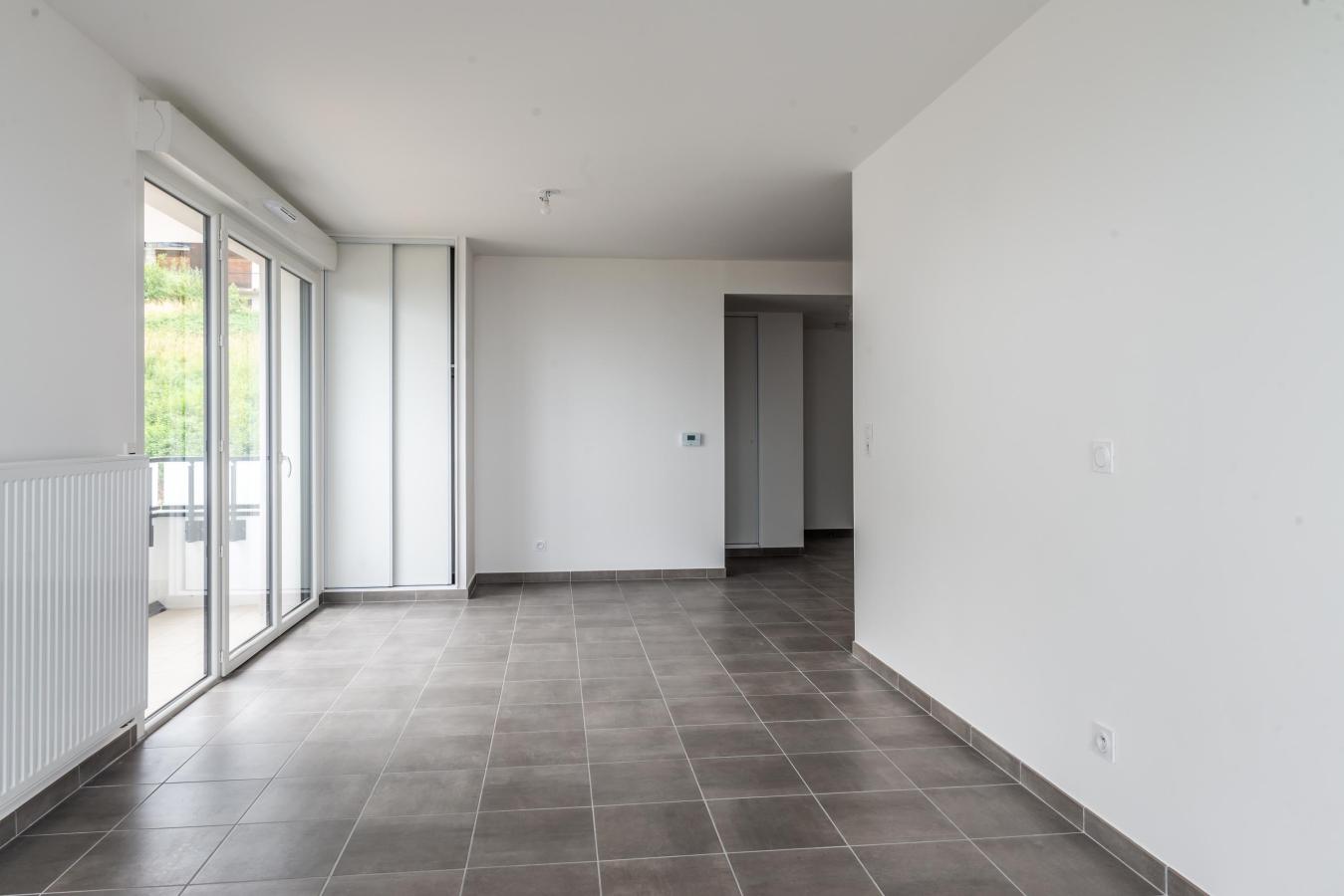 
																																							1 pièce - 
																																						1er étage - 39m² - 668,11 € - Photo #1