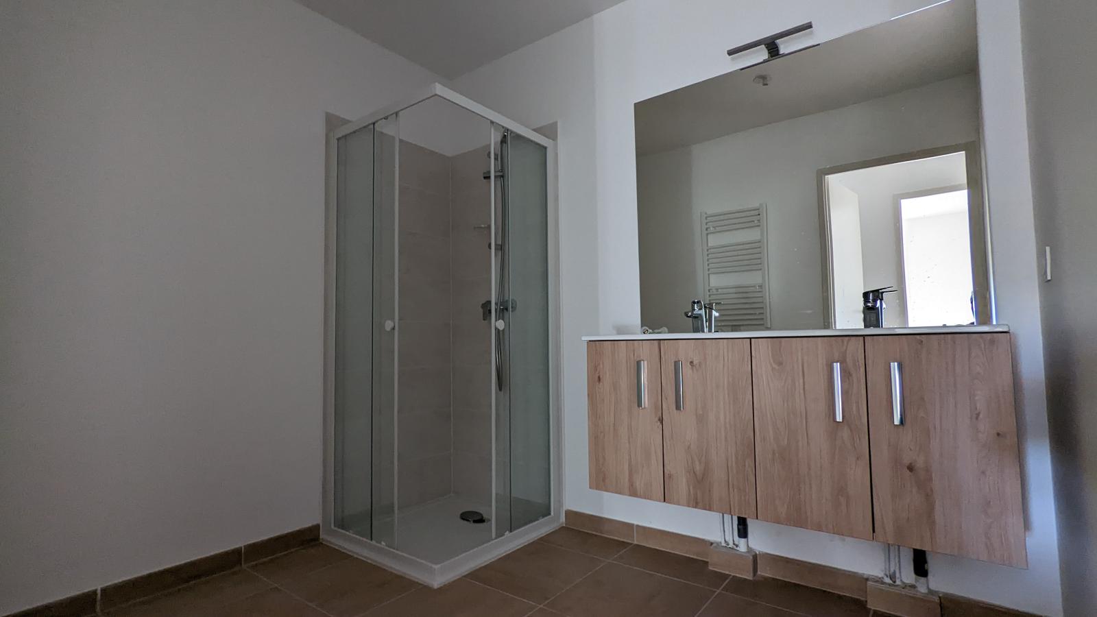 3 pièces - 1er étage - 61m² - 988,63 € - Photo #4