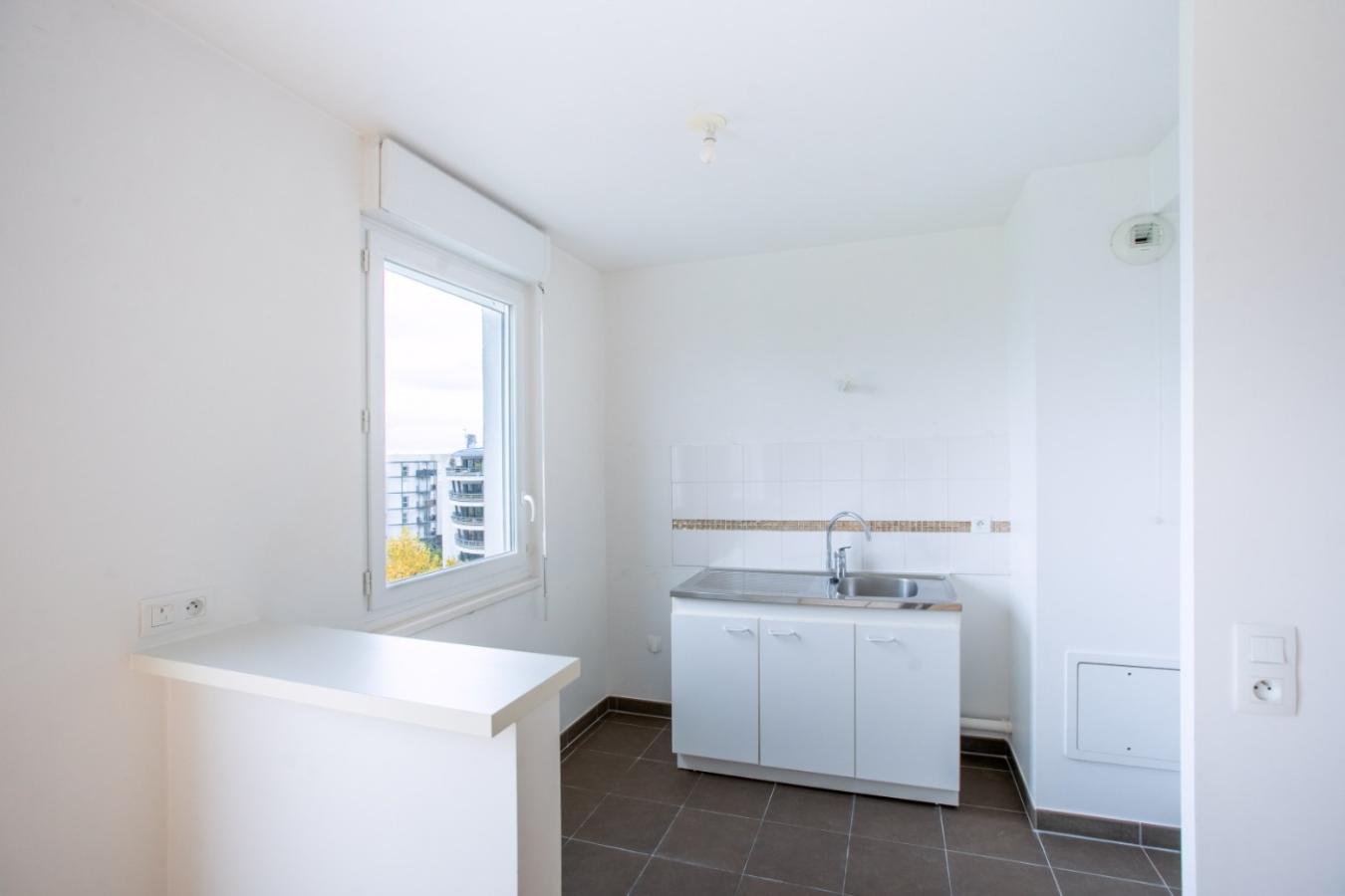 
																																							2 pièces - 
																																						5ème étage - 48m² - 1 426,21 € - Photo #4