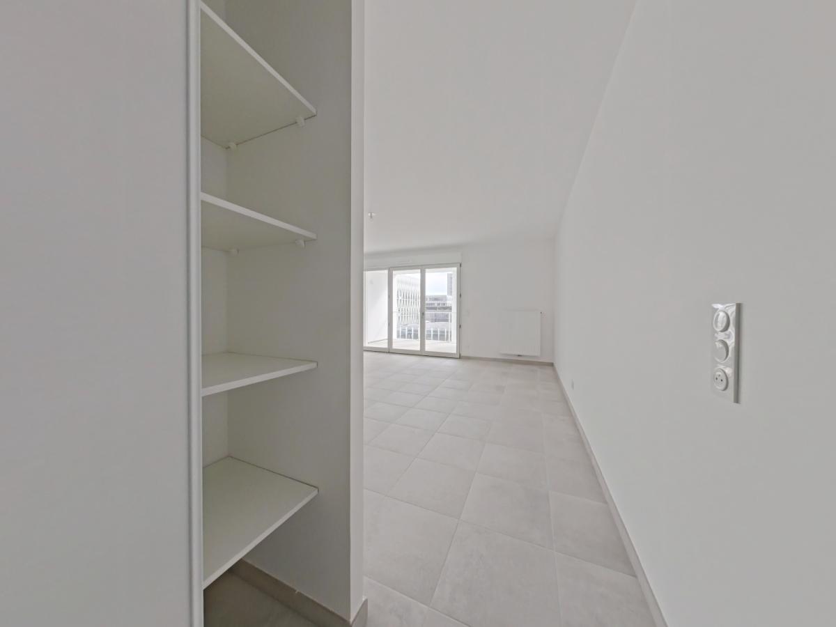 3 pièces - 6ème étage - 67m² - 1 234,40 € - Photo #2