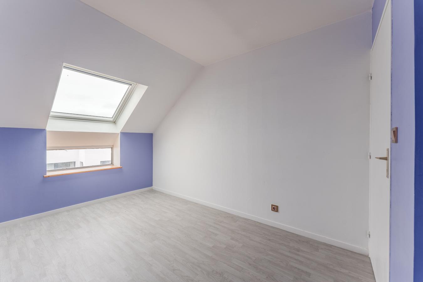 
																																							3 pièces - 
																																						4ème étage - 66m² - 180 000 € - Photo #4