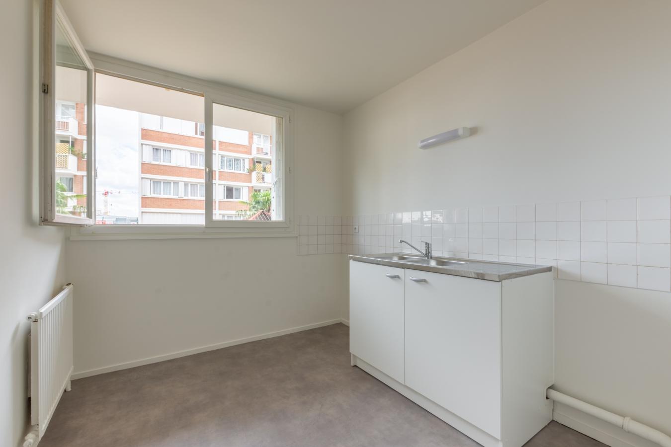 
																			2 pièces – 
																		1er étage – 56m² - 250 000 € - Photo #3