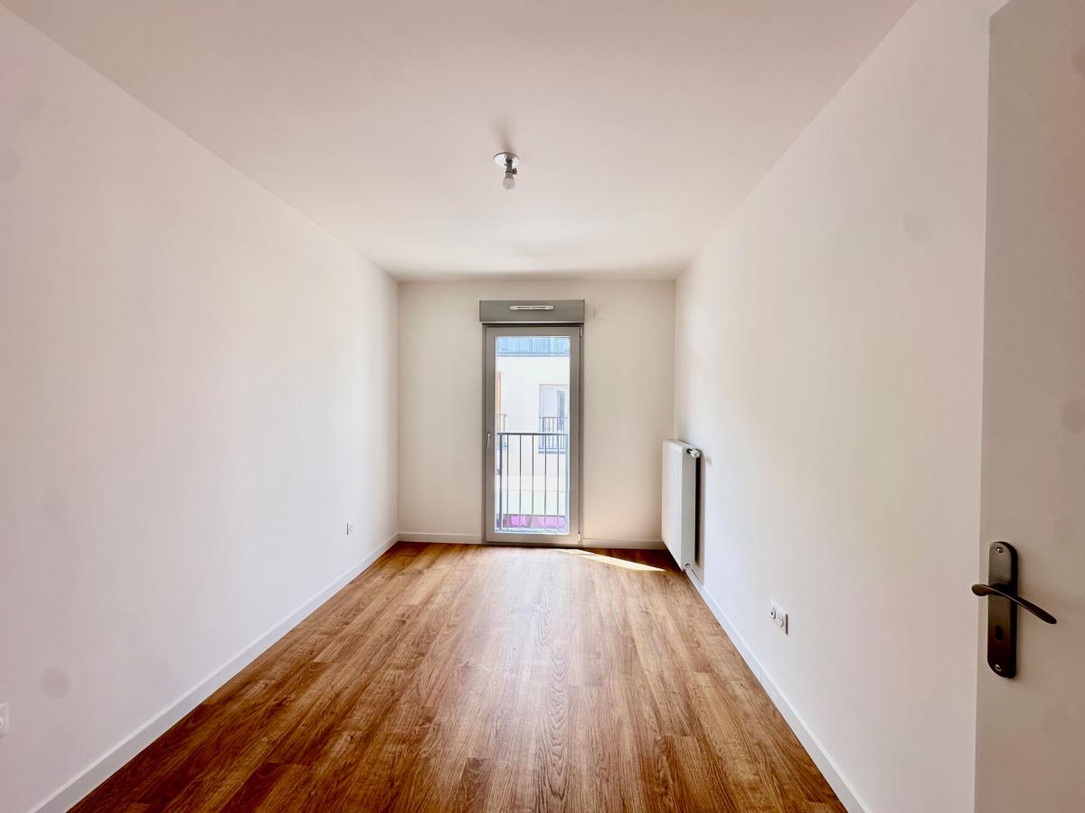 
																			4 pièces - 
																		2ème étage - 87m² - 1 752,47 € - Photo #5