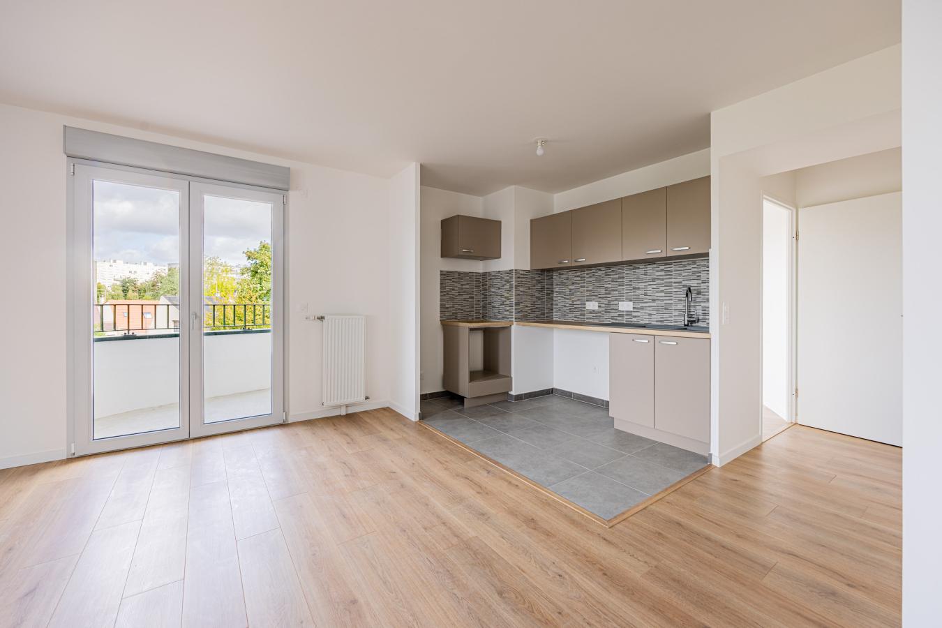 
																			4 pièces - 
																		1er étage - 86m² - 1 493,18 € - Photo #1