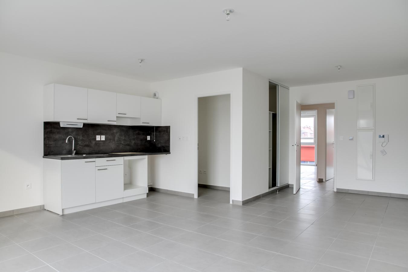 
																			3 pièces - 
																		1er étage - 71m² - 911,88 € - Photo #2