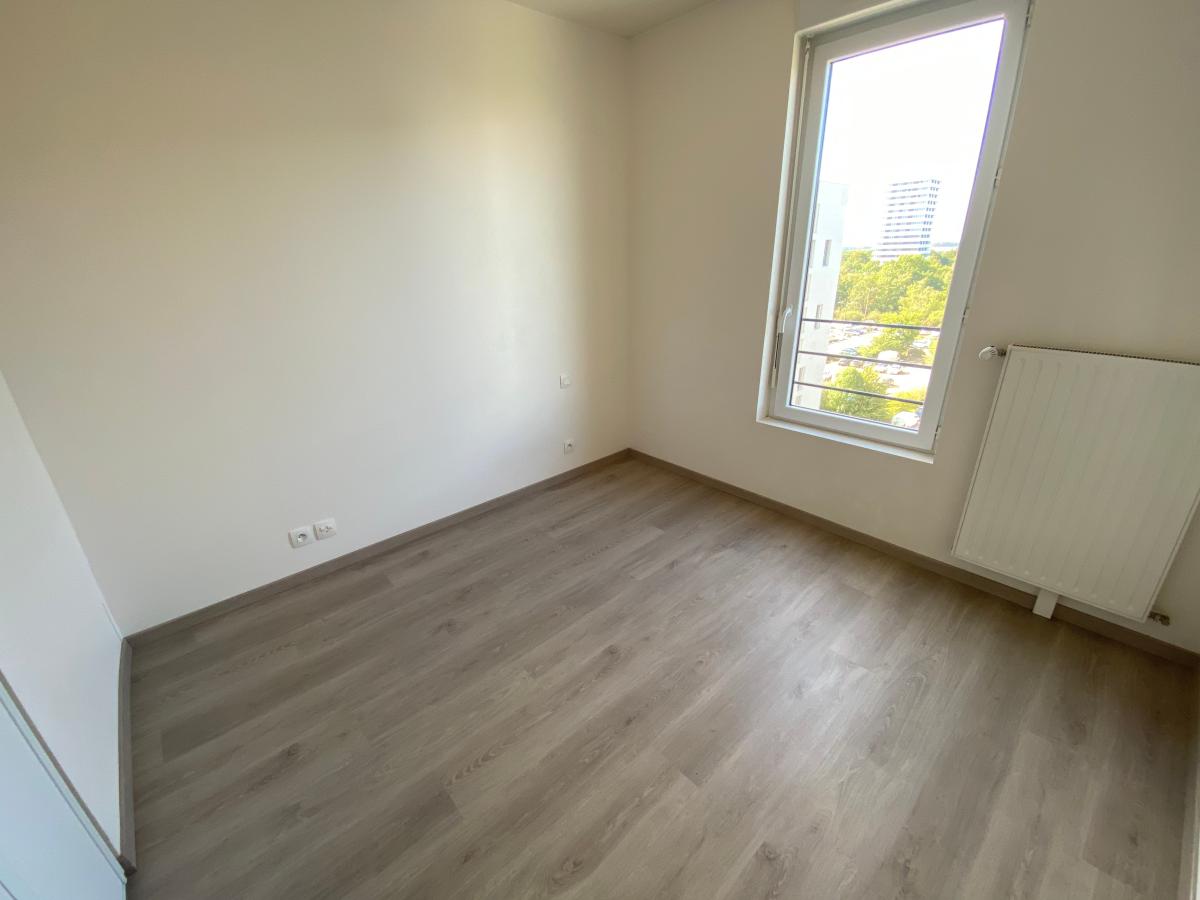 
																			3 pièces - 
																		7ème étage - 69m² - 868,96 € - Photo #5