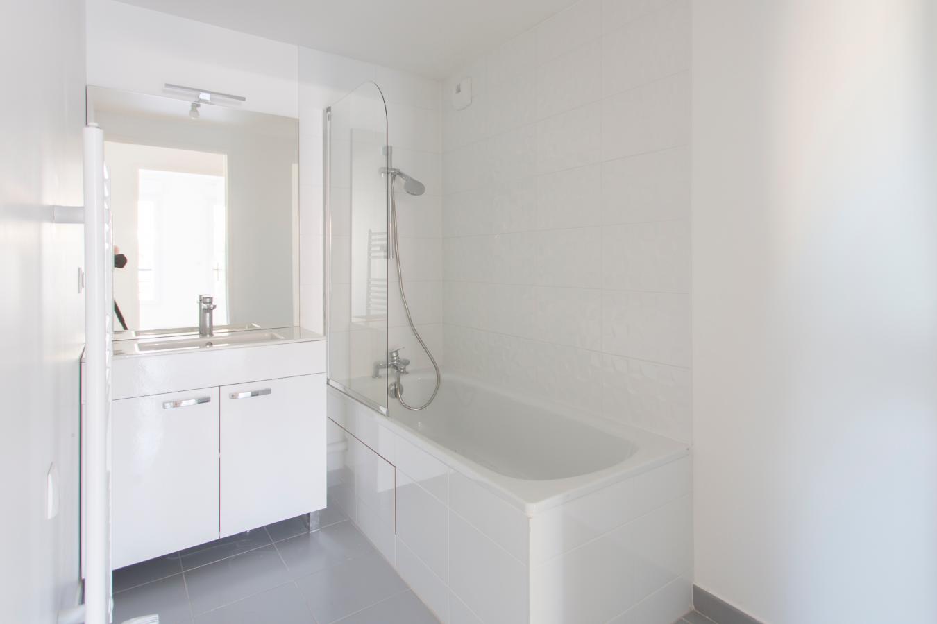 
																			3 pièces - 
																		1er étage - 57m² - 1 010,99 € - Photo #3