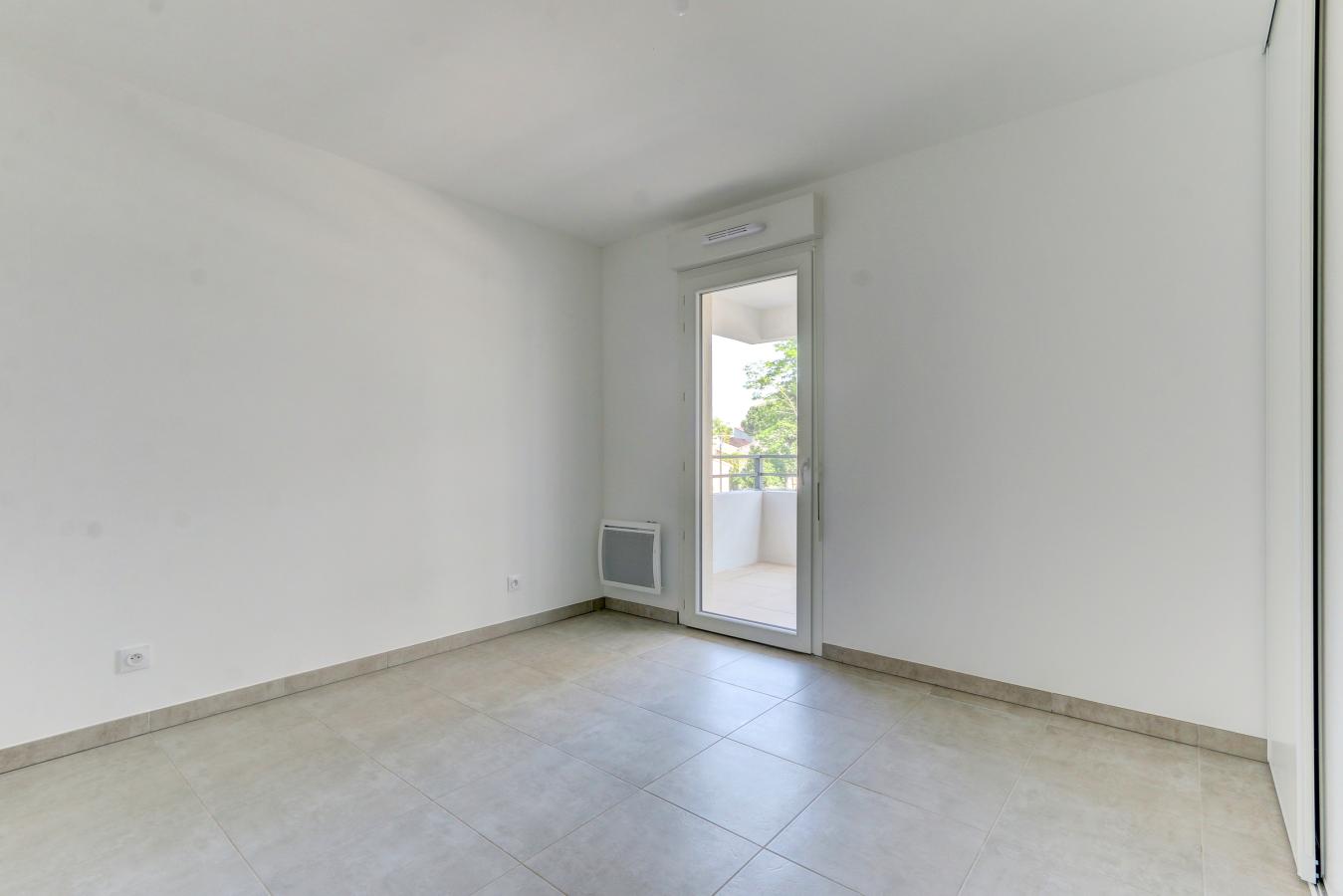 
																			4 pièces - 
																		3ème étage - 81m² - 1 503,02 € - Photo #2