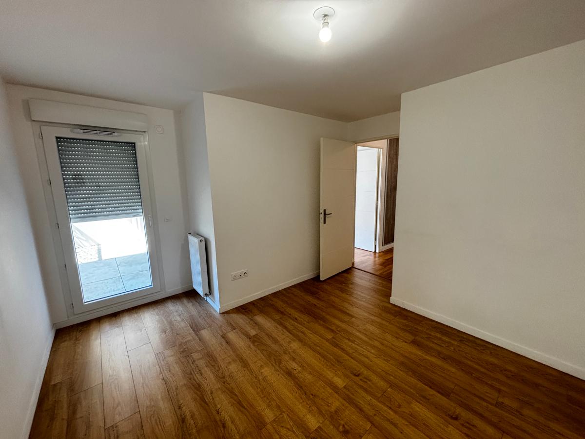 
																			3 pièces - 
																		1er étage - 71m² - 1 647,60 € - Photo #5