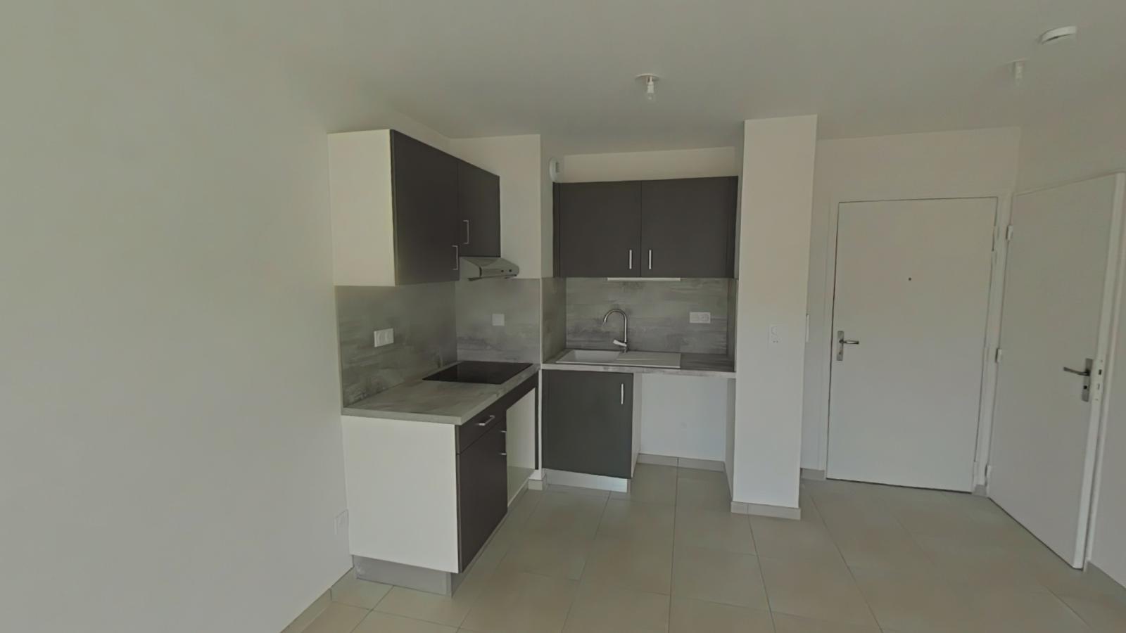 2 pièces - RDC - 41m² - 632,42 € - Photo #2