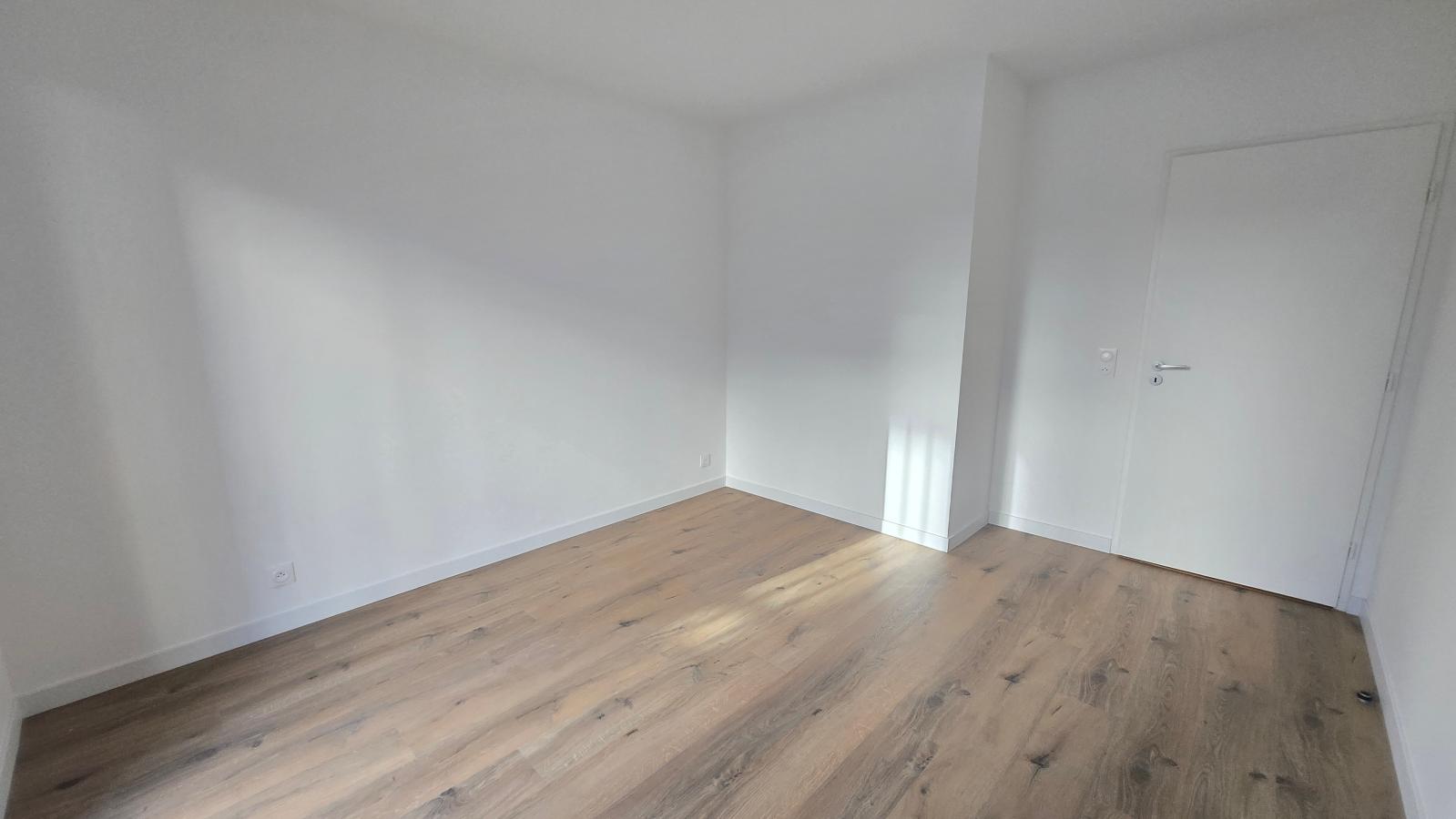 
																			2 pièces - 
																		RDC - 45m² - 918,00 € - Photo #5