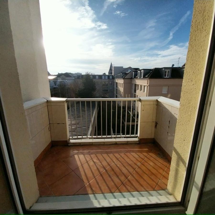 
																			4 pièces - 
																		3ème étage - 105m² - 330 000 € - Photo #1