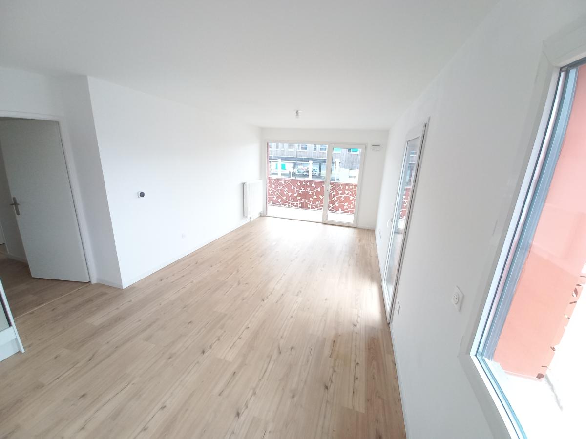 
																																							3 pièces - 
																																						2ème étage - 66m² - 742,04 € - Photo #3