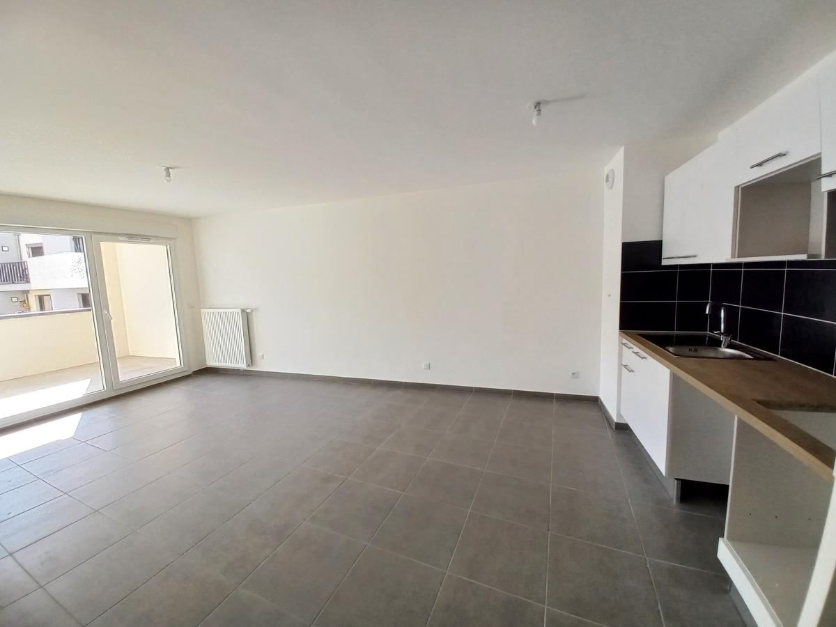 
																			3 pièces - 
																		1er étage - 67m² - 1 027,48 € - Photo #3